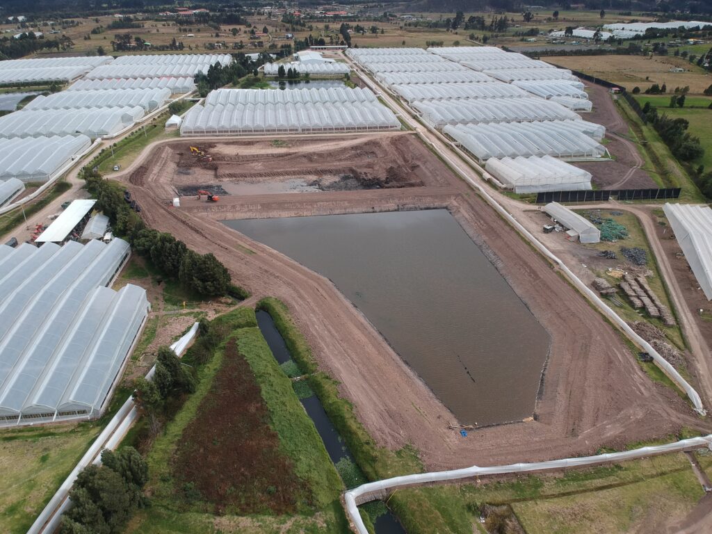 Geotec - Geotec - Excavaciones - movimiento de tierras - construcción de reservorios