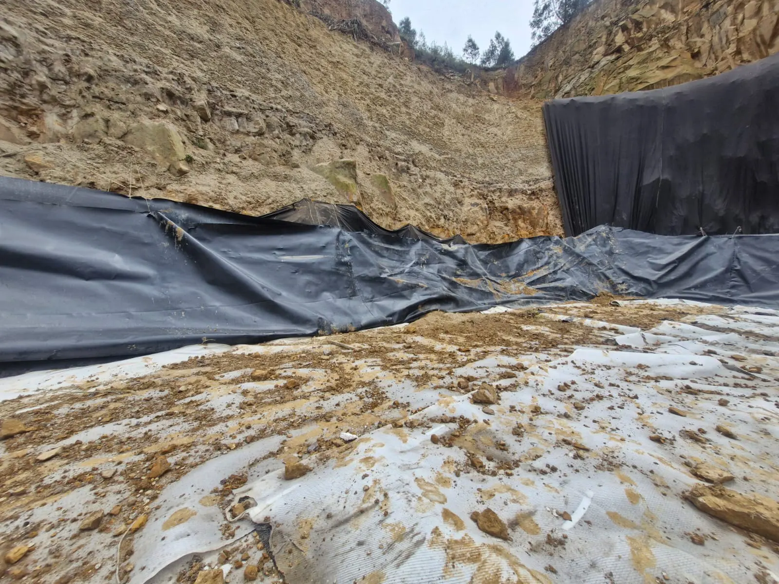 Instalar Geomembrana Geotec